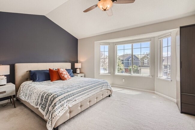 Building Photo - Wonderful 3 BDR Home Backs to Park