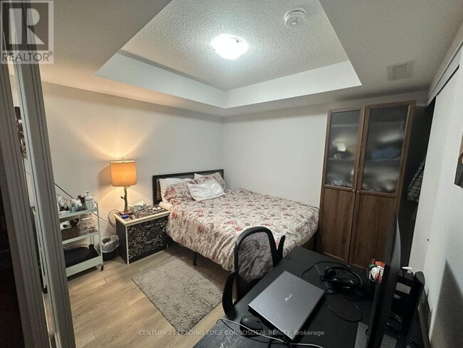 Photo du bâtiment - 20 Meadowglen Pl