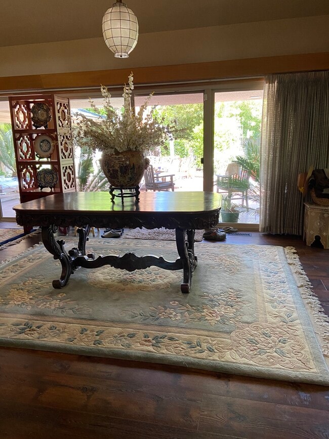 Foyer - 317 W Banbury Dr