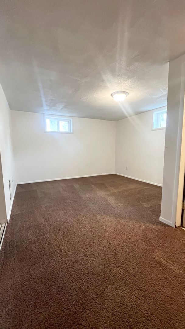 Foto del edificio - 3 Bedroom/2 Bathroom Home in West Jordan