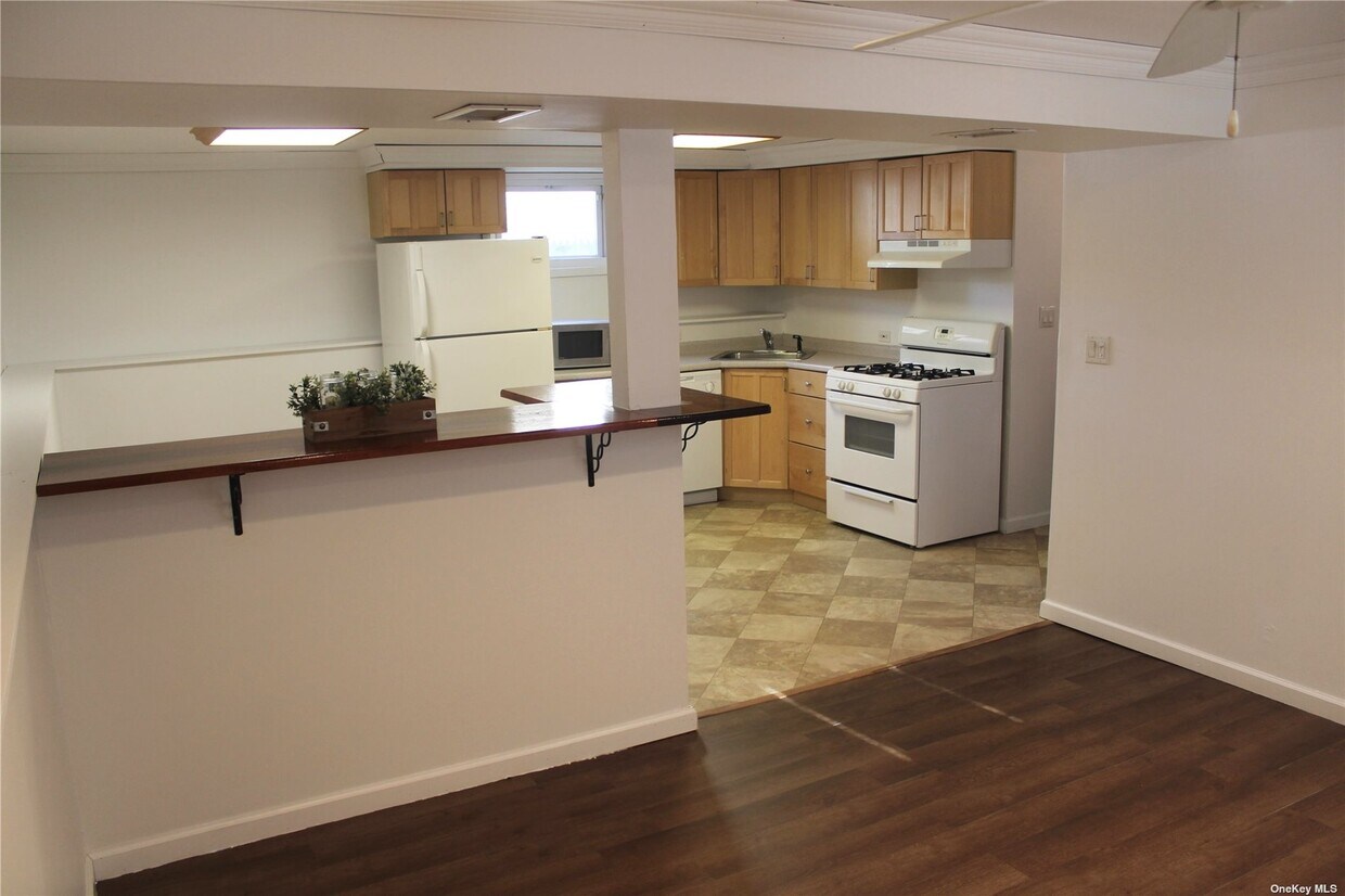 Foto principal - 373 Chelsea Ave