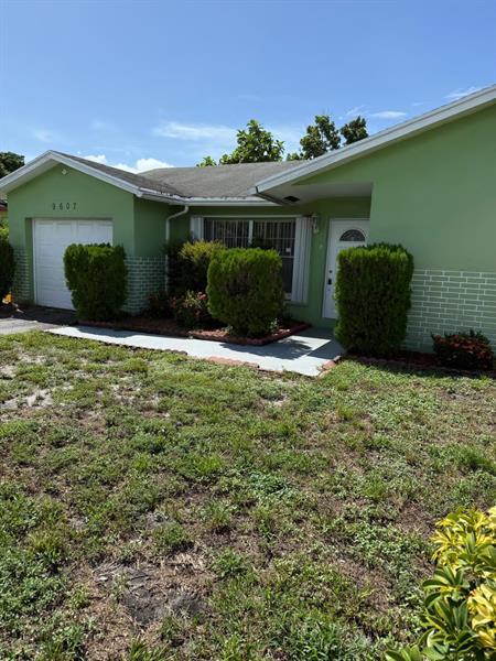 Foto principal - 9607 Park Row