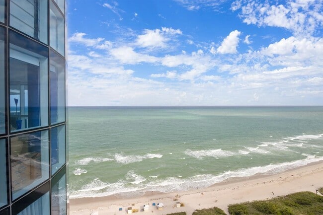 Building Photo - 6301 Collins Ave