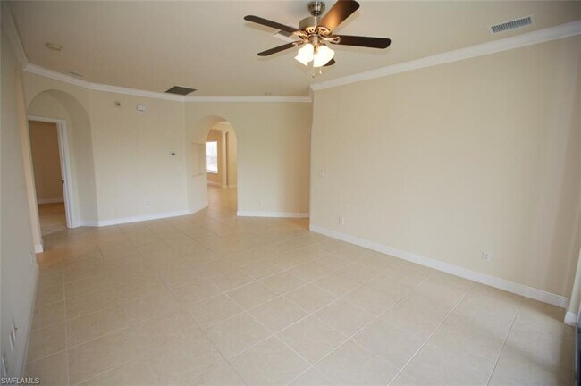 Building Photo - 5560 Berkshire Dr