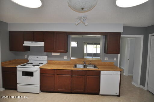 Foto del edificio - 11131 Oak Ridge Dr S