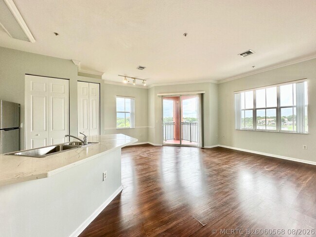 Building Photo - 4600 SW 160th Ave
