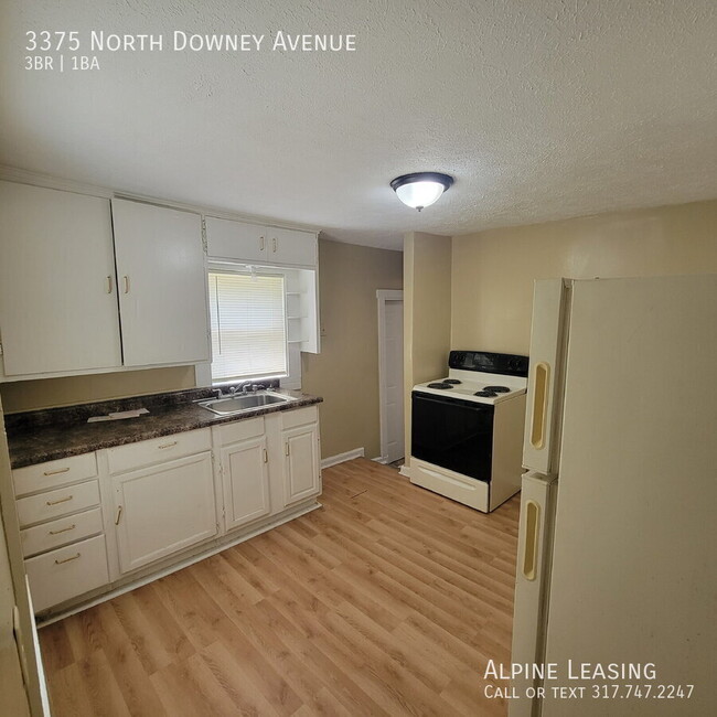 Building Photo - 3375 N Downey Ave