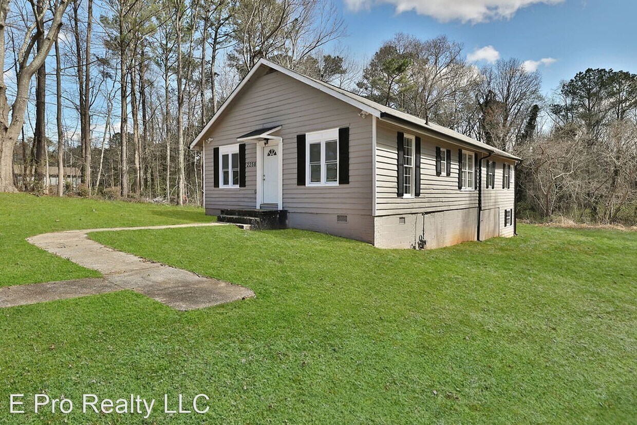 2258 Niskey Lake Rd SW, Atlanta, GA 30331 House Rental in Atlanta, GA