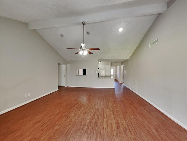 Foto del edificio - 16642 Gaelic Ln