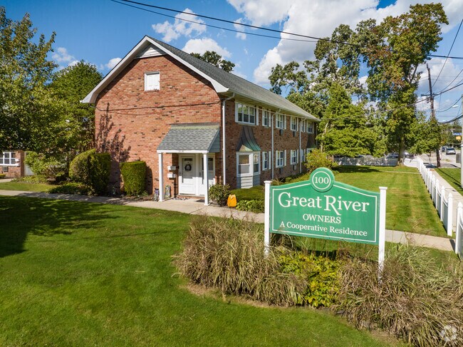 Foto del edificio - Great River Owners