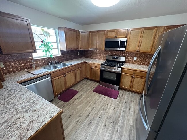 Foto del edificio - 701 Hickory St