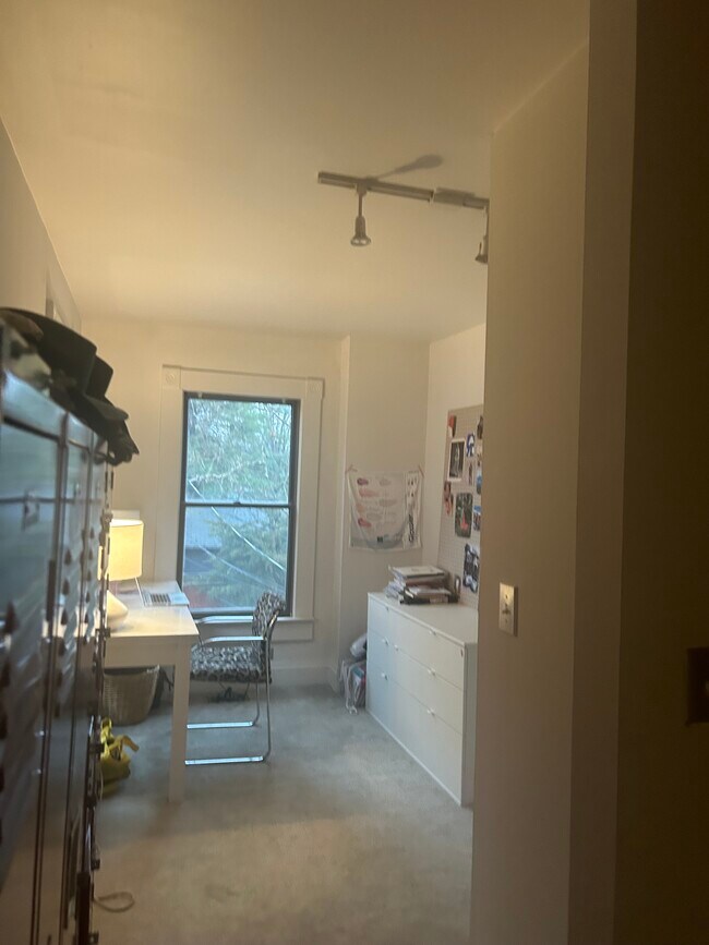Open 2nd floor bedroom - 181 E Kossuth St
