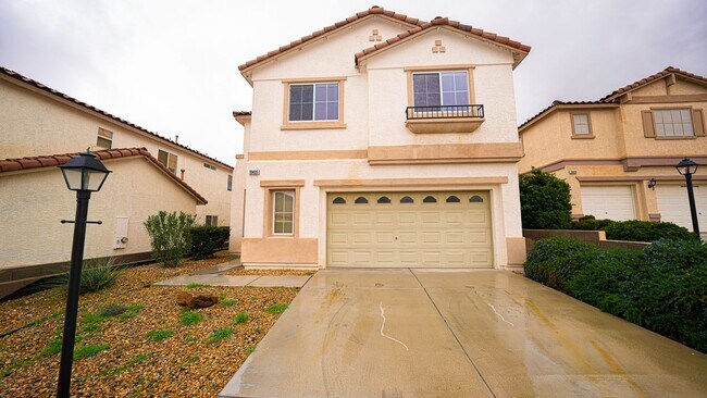 Foto del edificio - Beautiful Two Story Home in Lone Mountain!