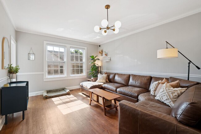 Foto del edificio - 3bd/2ba Two-Story Home in Durham Only 1 Mile from Downtown!