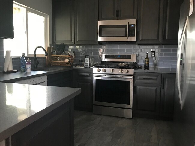 Foto del edificio - 258 Mountain View Dr