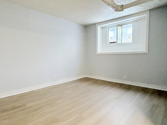 Photo du bâtiment - 1441 Wyandotte St E