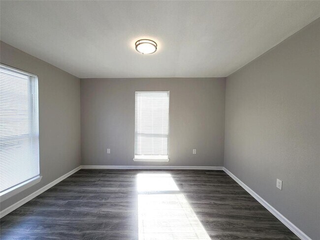Foto del edificio - 6915 Avenue L