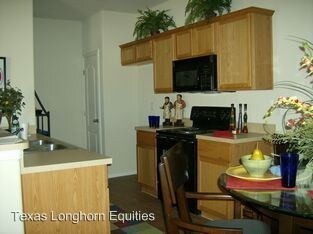 Foto del edificio - 940 Sylvia St