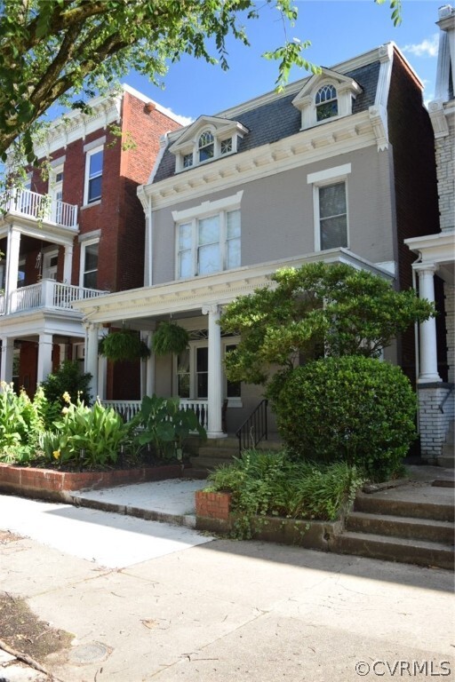 Primary Photo - 1719 Grove Ave