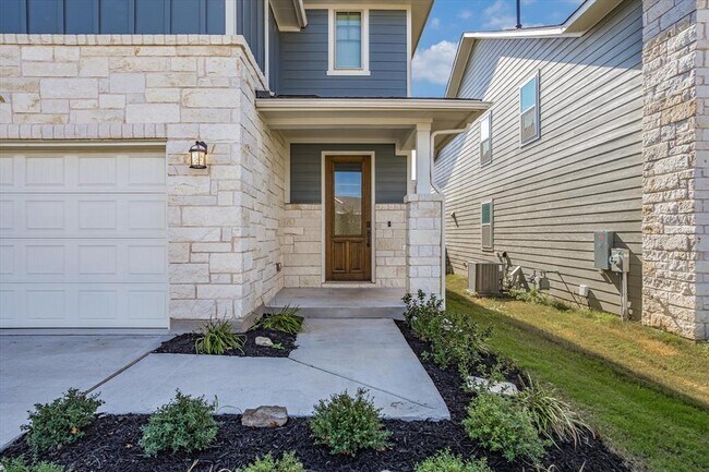 Building Photo - 168 Kings Cyn Dr