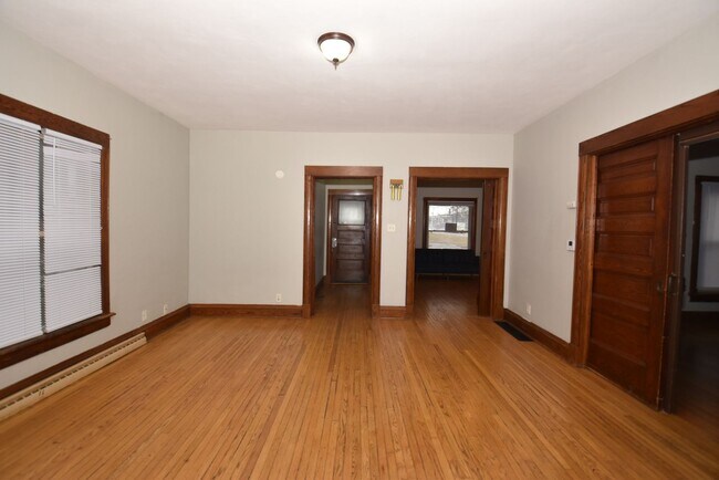 Building Photo - 508 S St Joseph St