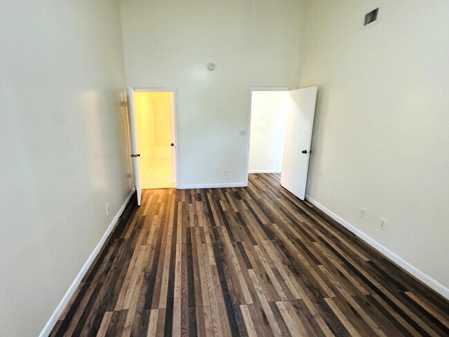 Foto del edificio - 3405 NW 44th St
