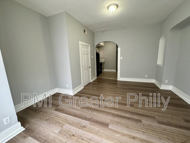 Foto del edificio - 4058 Parkside Ave
