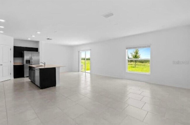 Foto del edificio - 669 Reggie Rd