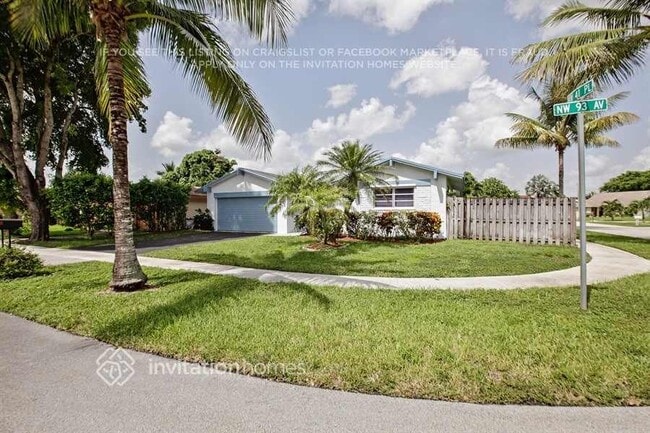 Building Photo - 4051 NW 93rd Ave