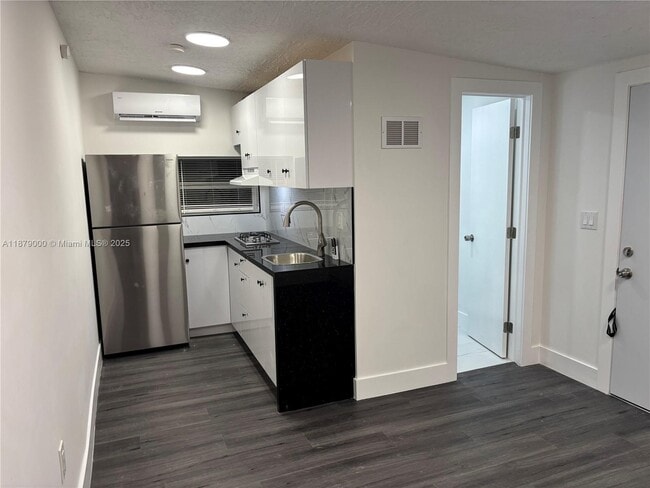Foto del edificio - 3020 NW 161st St