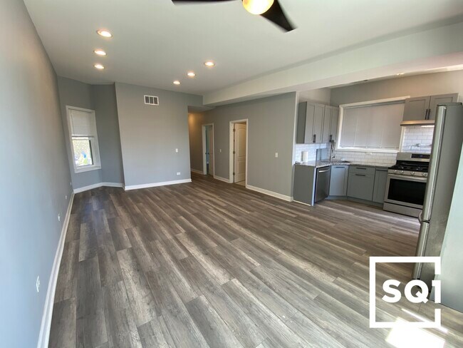 Building Photo - 3017 W Fulton St