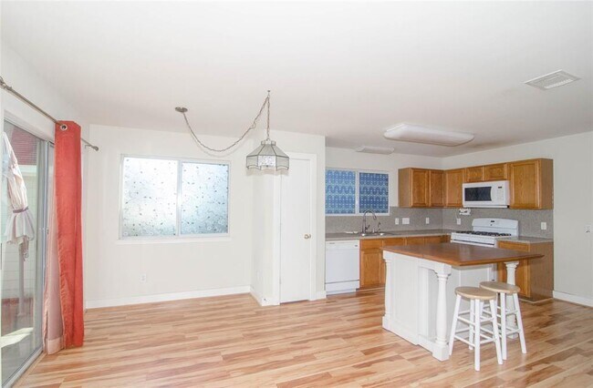 Building Photo - 20630 Sycamore Crest Ln