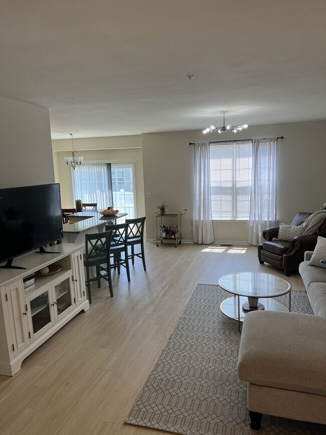Foto del edificio - Beautiful like-new townhouse in Parkland school disctrict!