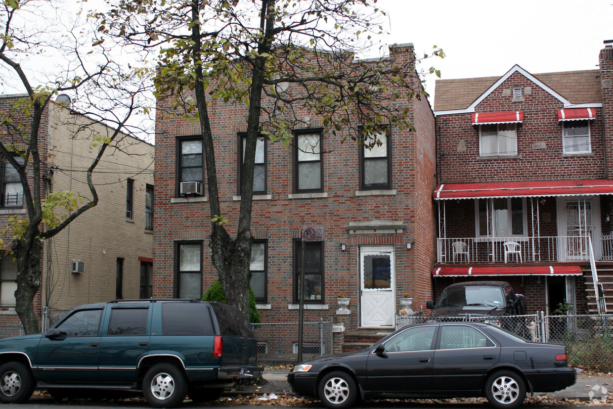 Building Photo - 2747 Bronxwood Ave