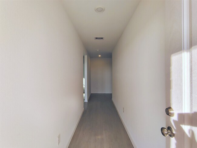 Foto del edificio - 16227 Domestic Dove Wy