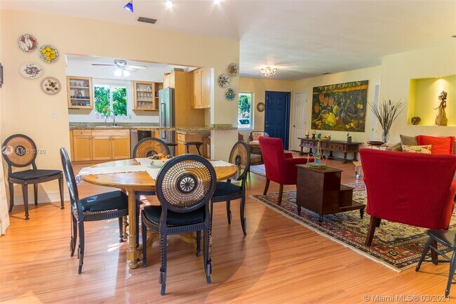 Foto del edificio - 7310 SW 96th St