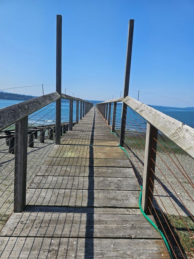 Building Photo - Waterfront two bedroom home in serene sett...