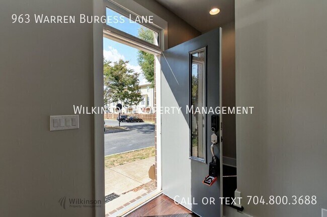 Building Photo - 963 Warren Burgess Ln