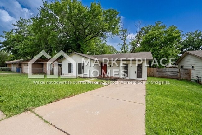 Building Photo - 4605 Brassiewood Dr