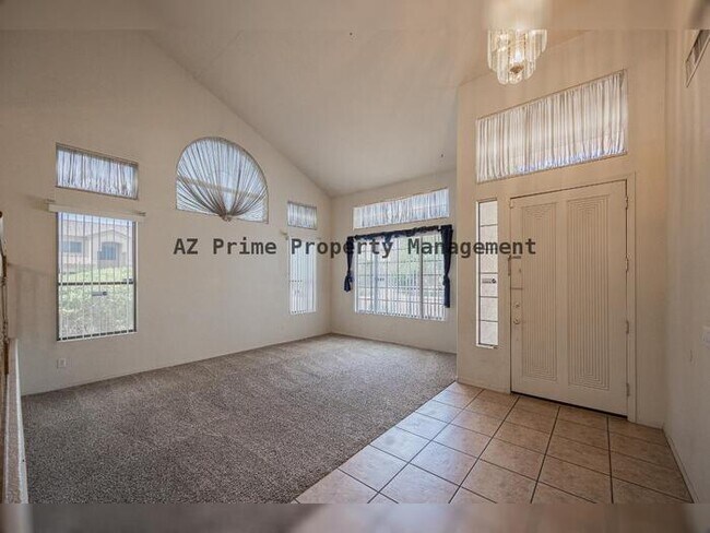 Building Photo - 1131 W Longhorn Dr
