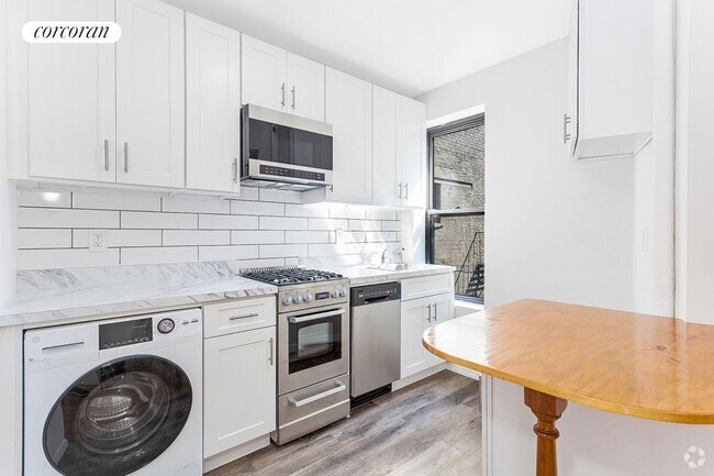 Building Photo - 542 E 82nd St