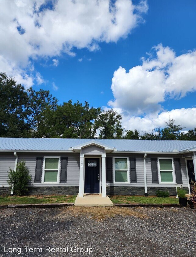 Primary Photo - 2 br, 1 bath House - 13222 Wisconsin Stree...