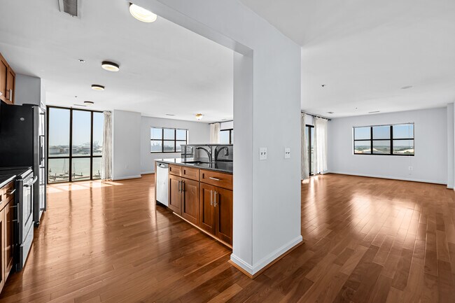 Foto del edificio - 2702 Lighthouse Pt E
