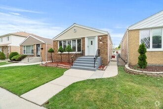 Building Photo - 5239 S Rutherford Ave