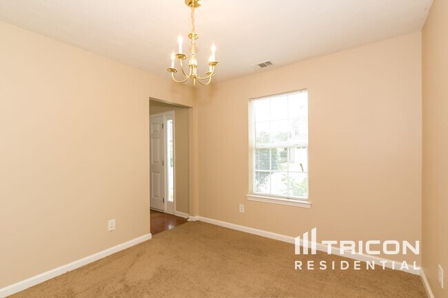 Building Photo - 229 Rankin Cir