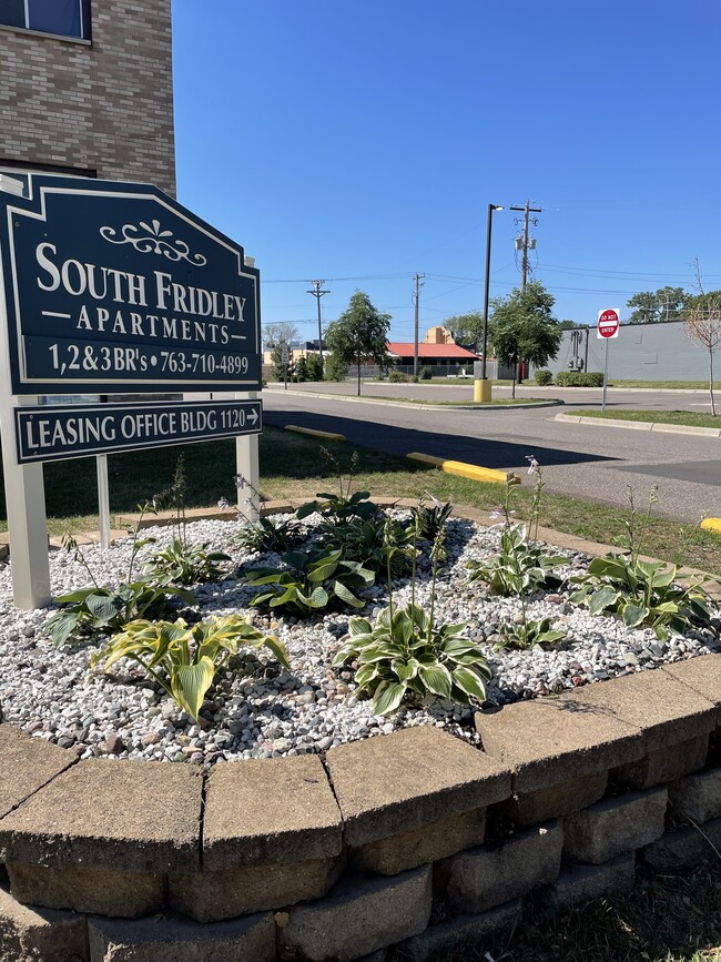 Building Photo - South Fridley Apartments