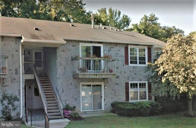 Building Photo - 27 Azalea Ct