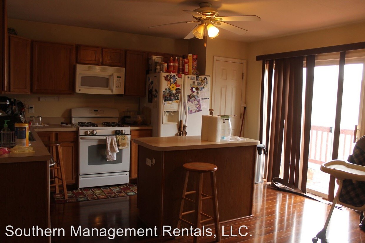 Foto del edificio - 3 br, 2.5 bath House - 16903 Roosevelt Lane