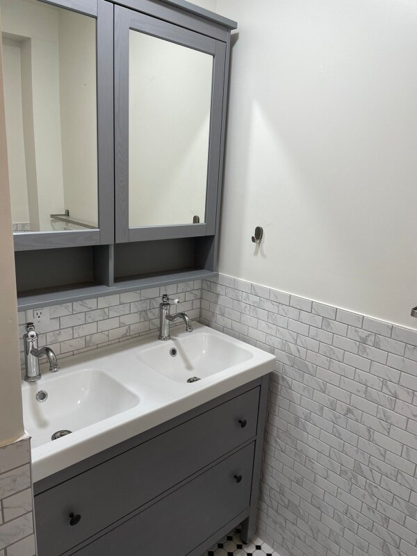 Foto del edificio - 416 E Main St