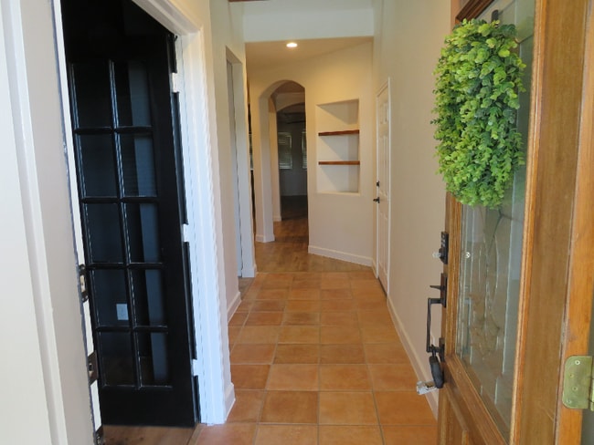 Building Photo - 137 Conway Castle Dr